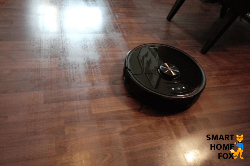 Roborock S6 MaxV mops the study